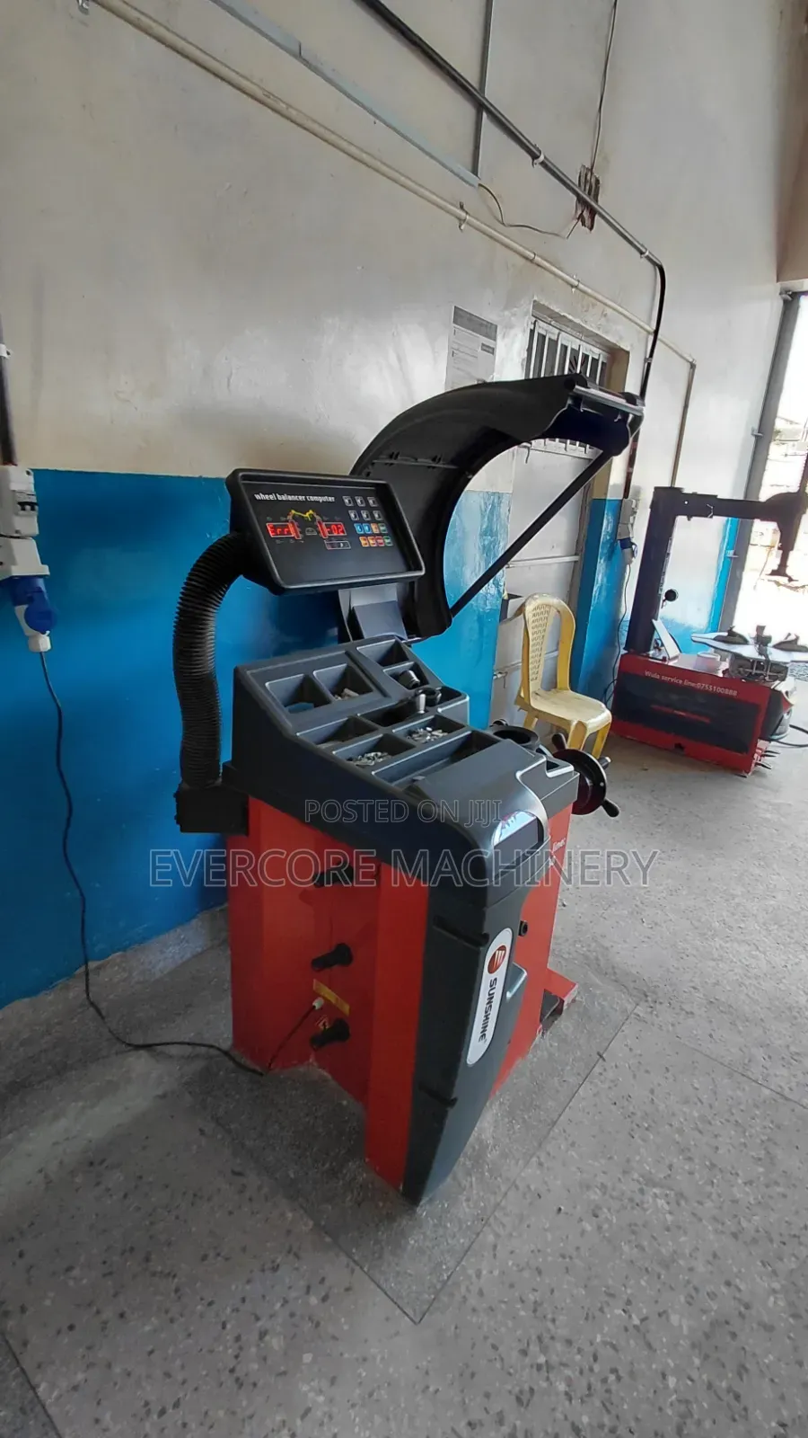 Commercial Wheel Balancer S828 Computerized Machine