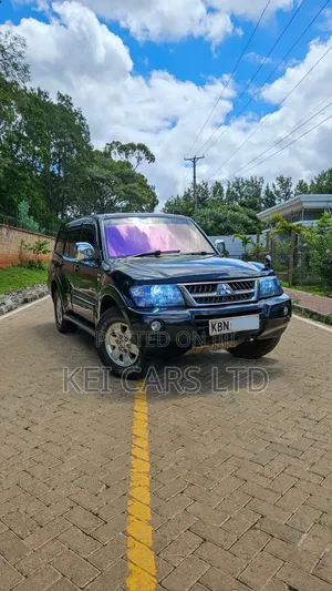 Mitsubishi Pajero 2004 Black
