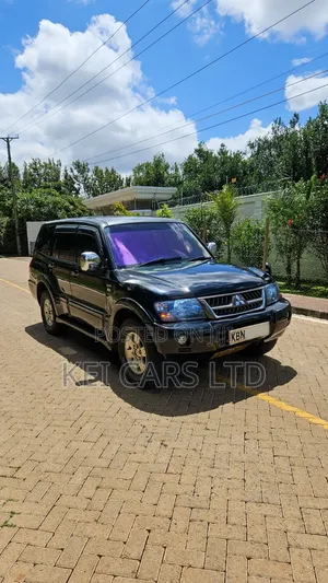 Mitsubishi Pajero 2004 Black