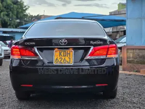 Toyota Crown 2015 White