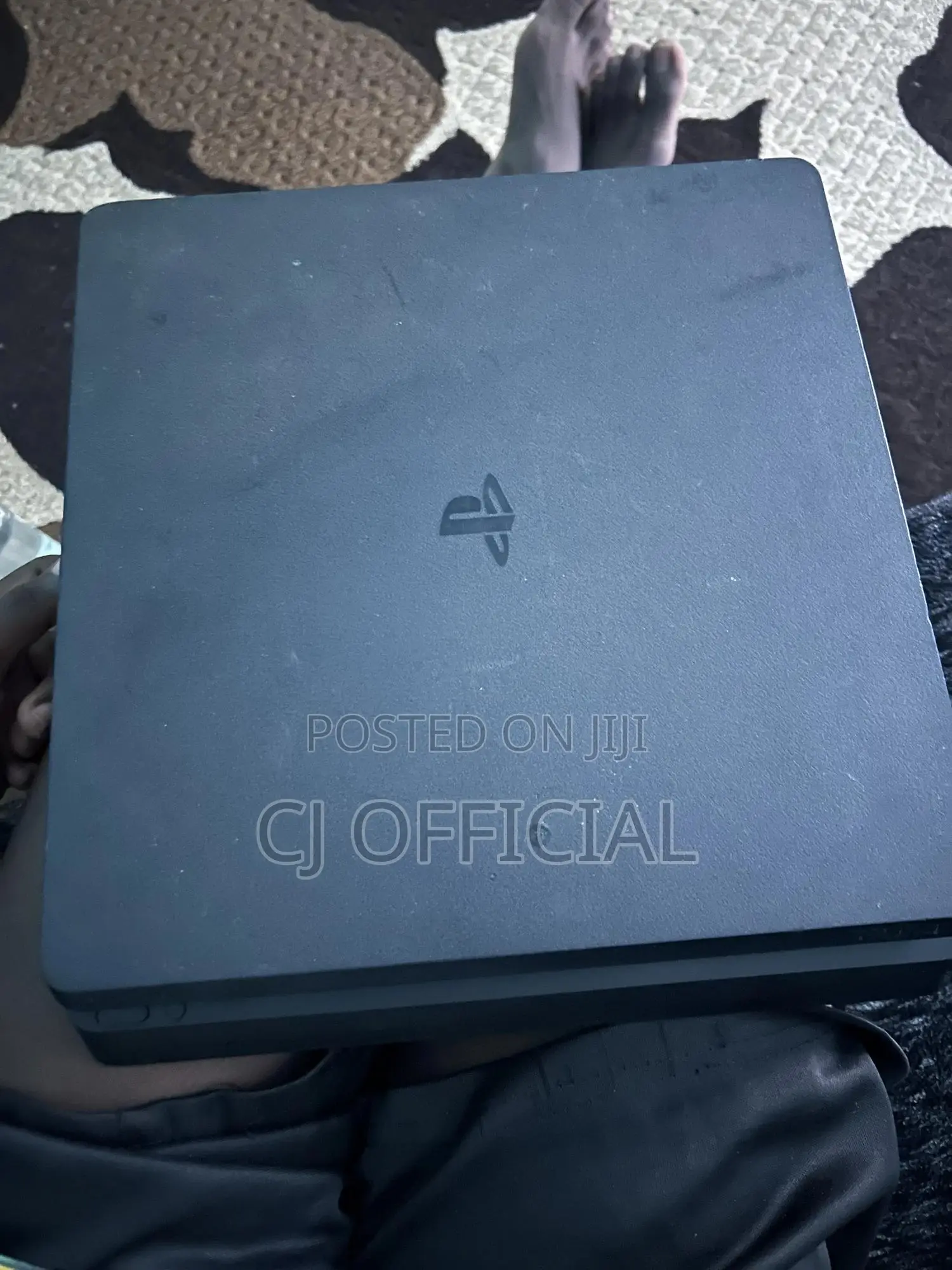Ps4 With 2 Controllers
