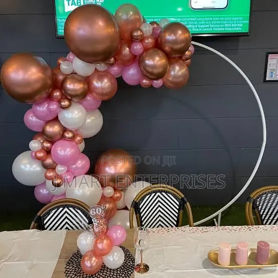 White Circle Arch Round Backdrop for Hire