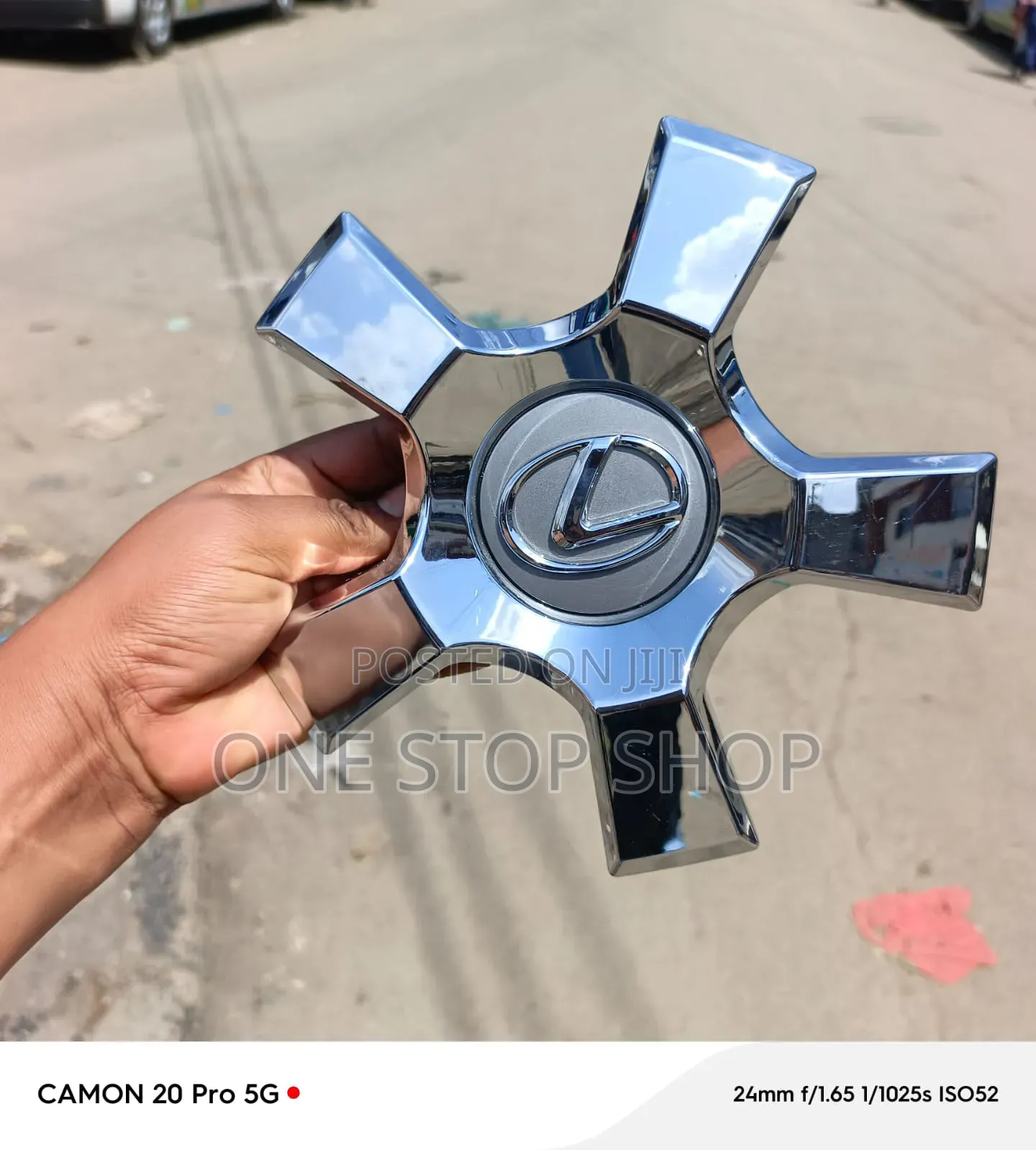 1pc Chrome Centre Cap Designed for Lx570