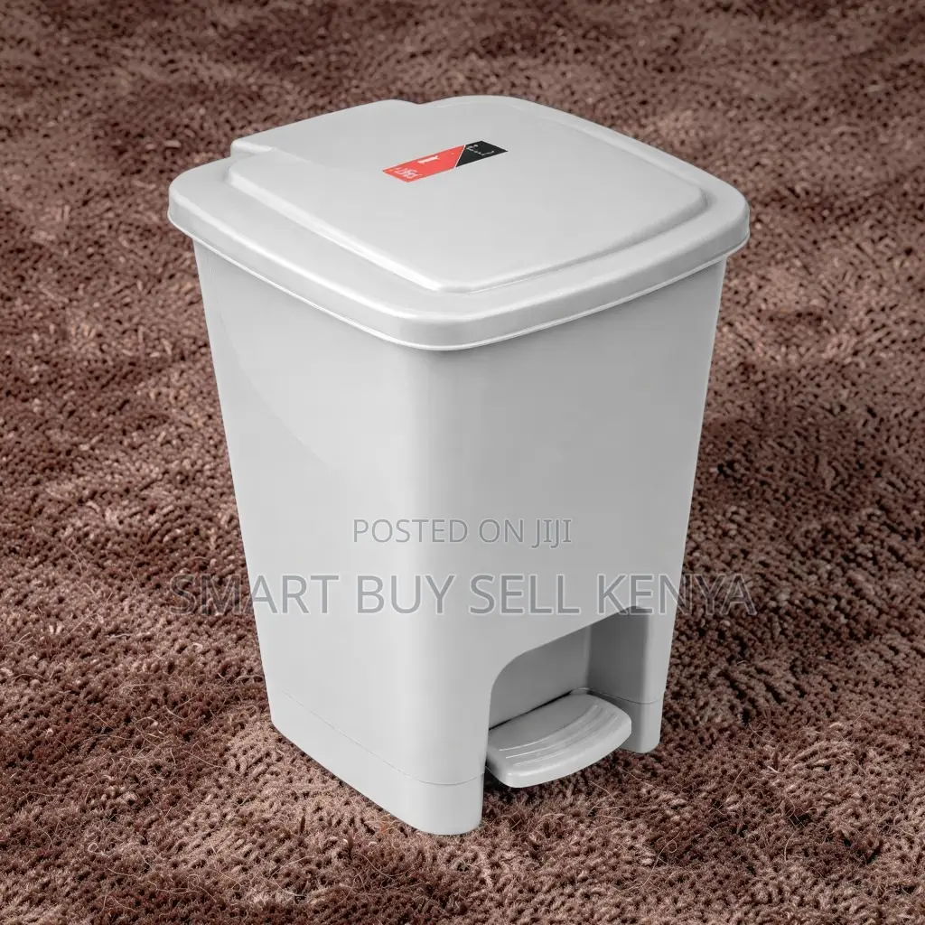 Strong Pedal 30 Litres Hard Plastic Step Pedal Waste Garbage Dust Bin