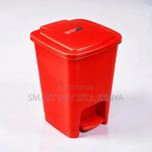 Hygienic Storage 30 Litres Hard Plastic Step Pedal Waste Garbage Bin