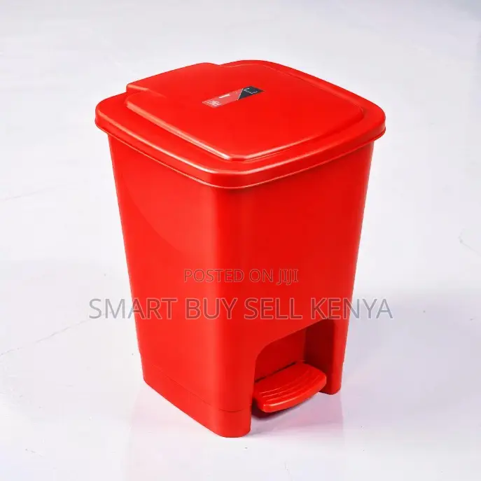 Hygienic Storage 30 Litres Hard Plastic Step Pedal Waste Garbage Bin