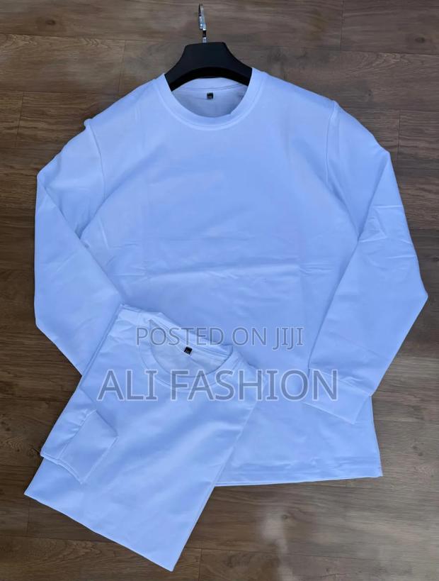 Long Sleeved Round Neck Plain