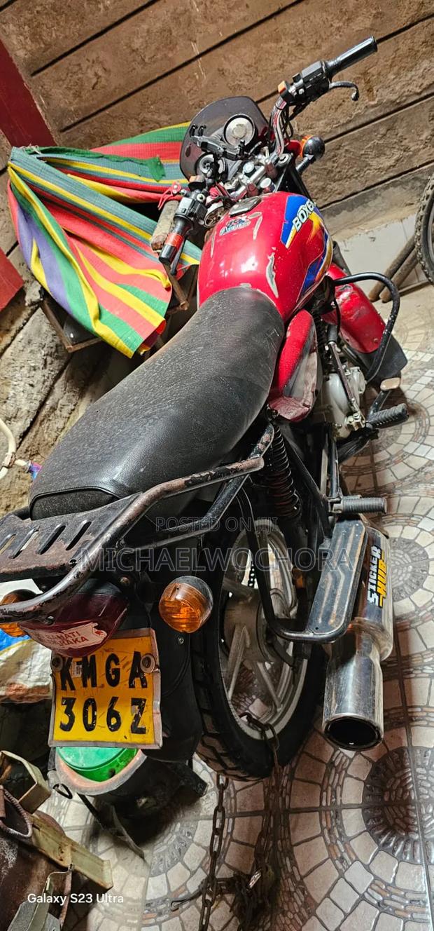 Bajaj Boxer 125 2022 Red - thumbnail 2