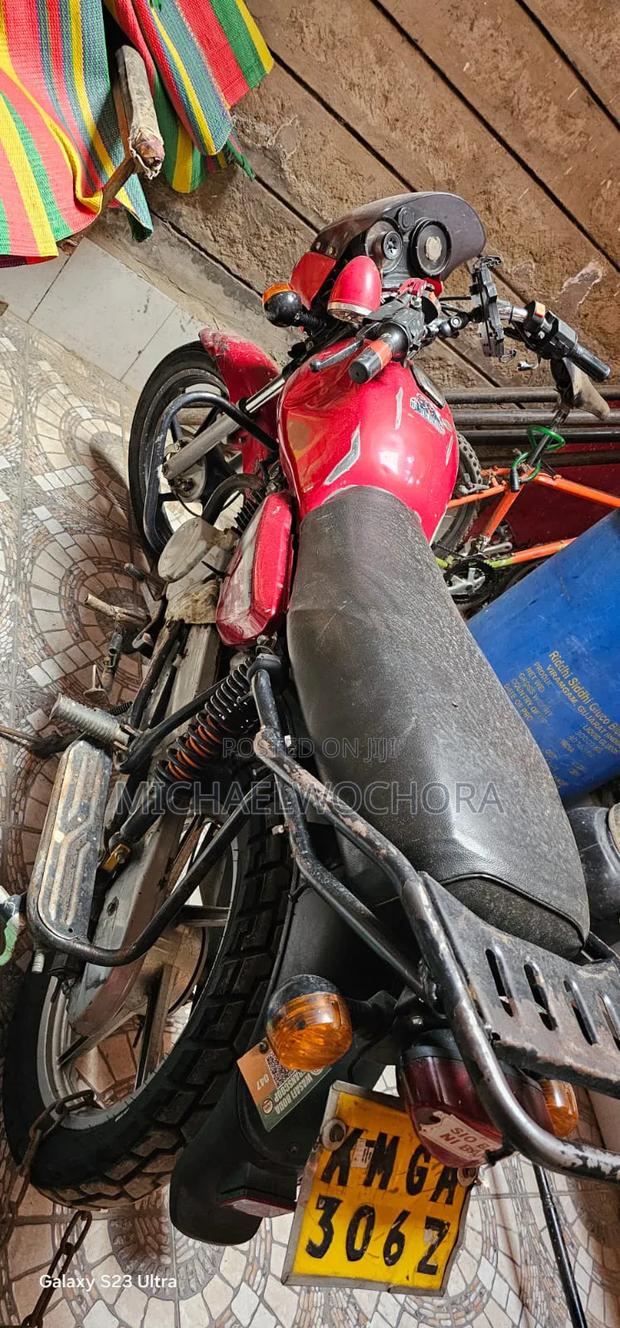Bajaj Boxer 125 2022 Red - thumbnail 3