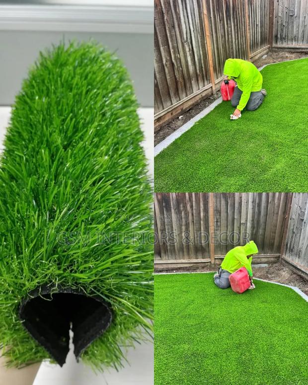Artificial Green Grass Carpets for Fenced Backyard