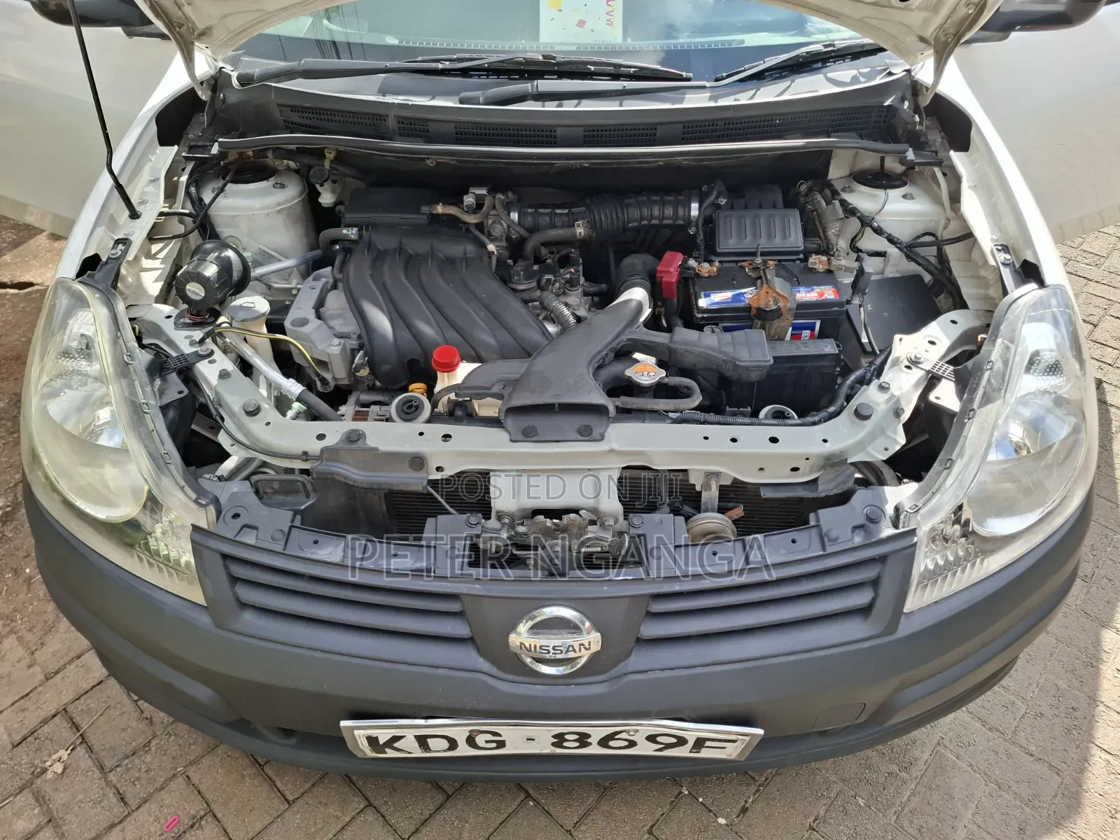 Nissan Advan 2014 White