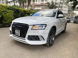 Audi Q3 2013 Pearl