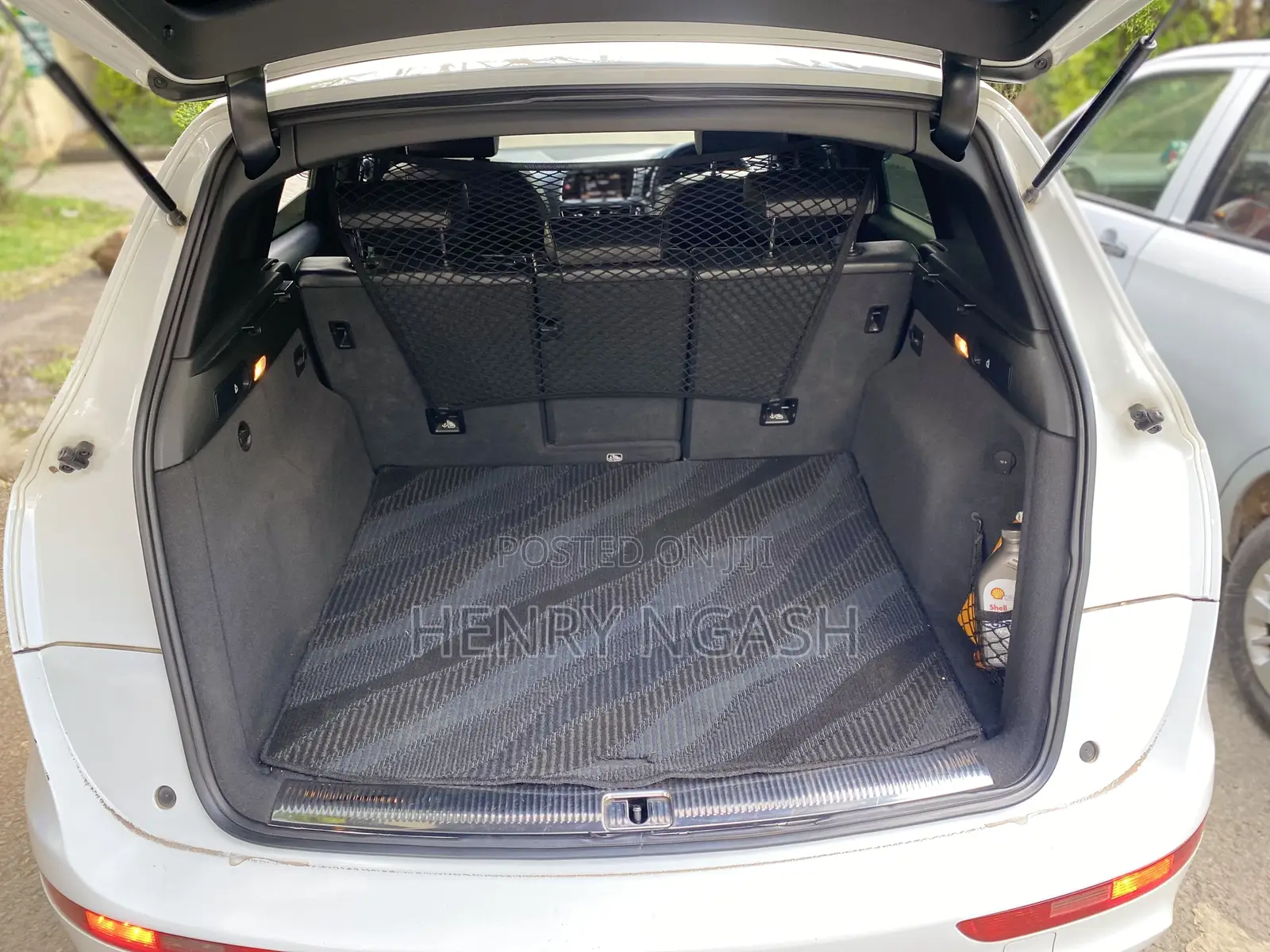 Audi Q3 2013 Pearl
