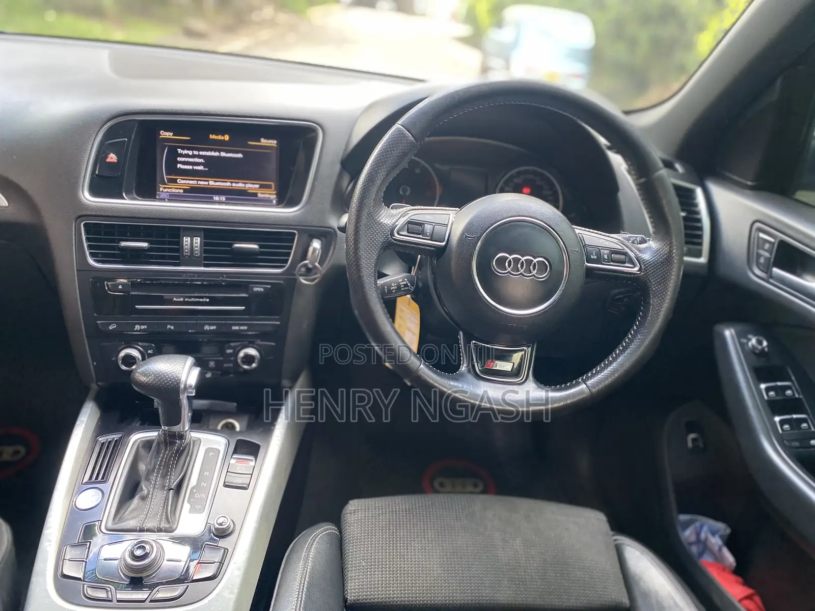 Audi Q3 2013 Pearl