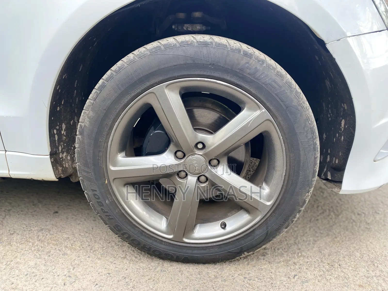 Audi Q3 2013 Pearl