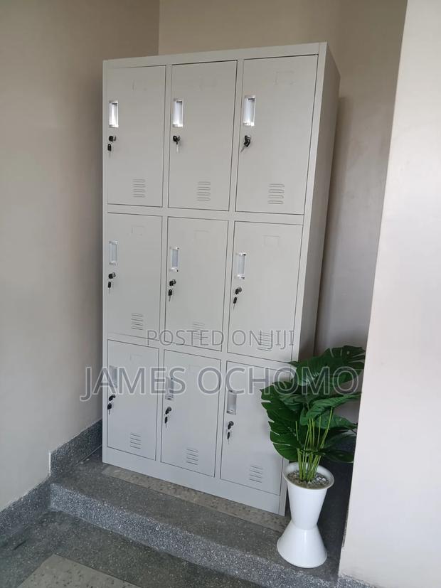 9 Locker Cabinet - main view