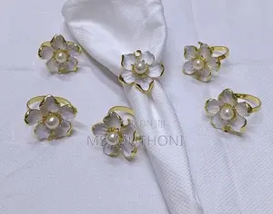 6 PCS Gold Metal Flower-Shaped Napkin Rings With White Petals