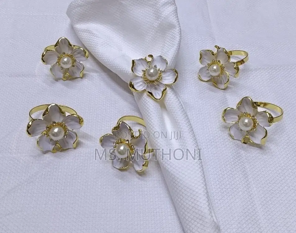6 PCS Gold Metal Flower-Shaped Napkin Rings With White Petals