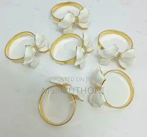 6 PCS Gold Metal Flower-Shaped Napkin Rings With White Petals