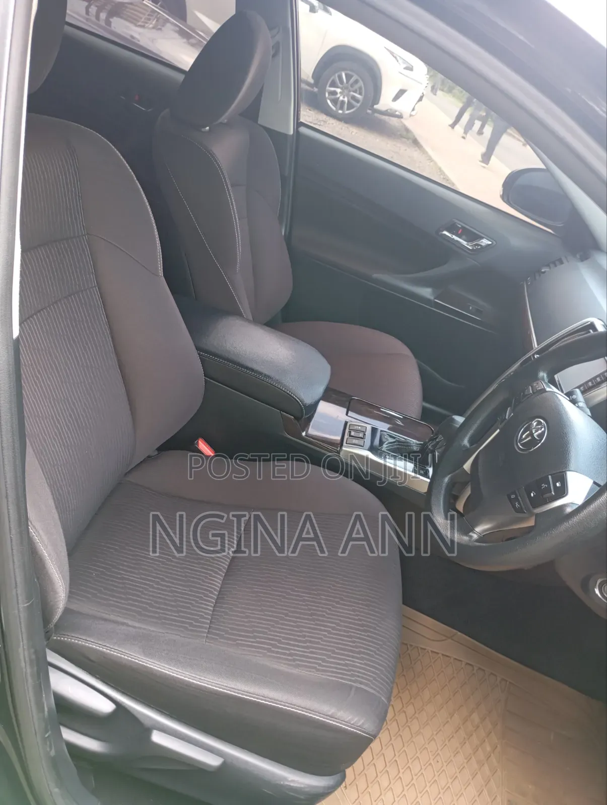 Toyota Premio 2018 Black
