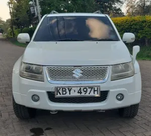 Suzuki Escudo 2007 White