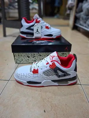 Jordan 4 Sneakers