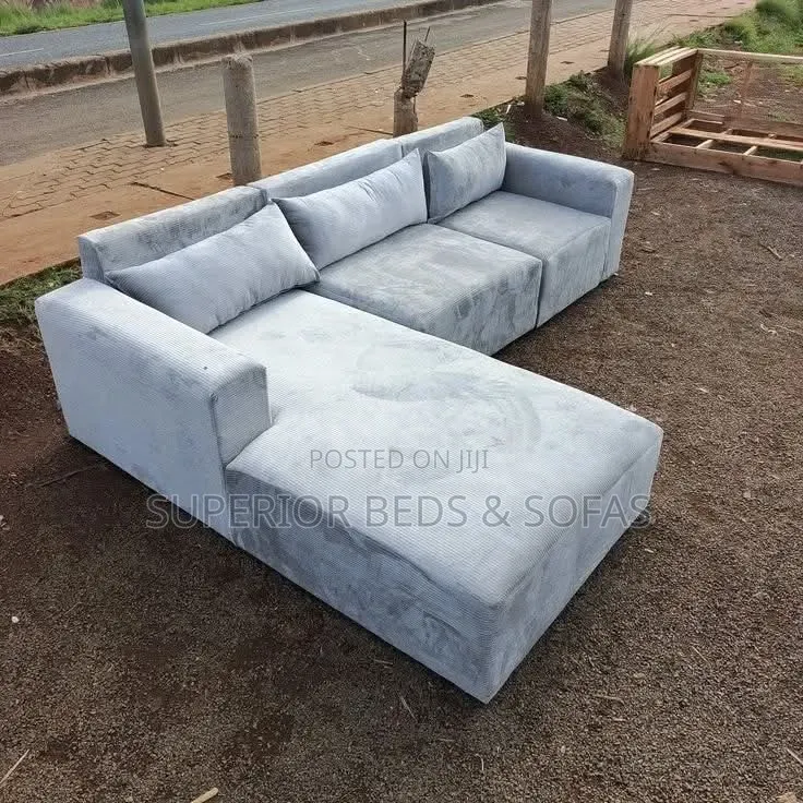 5 Seater Luxury Grey Sectional With Pillows