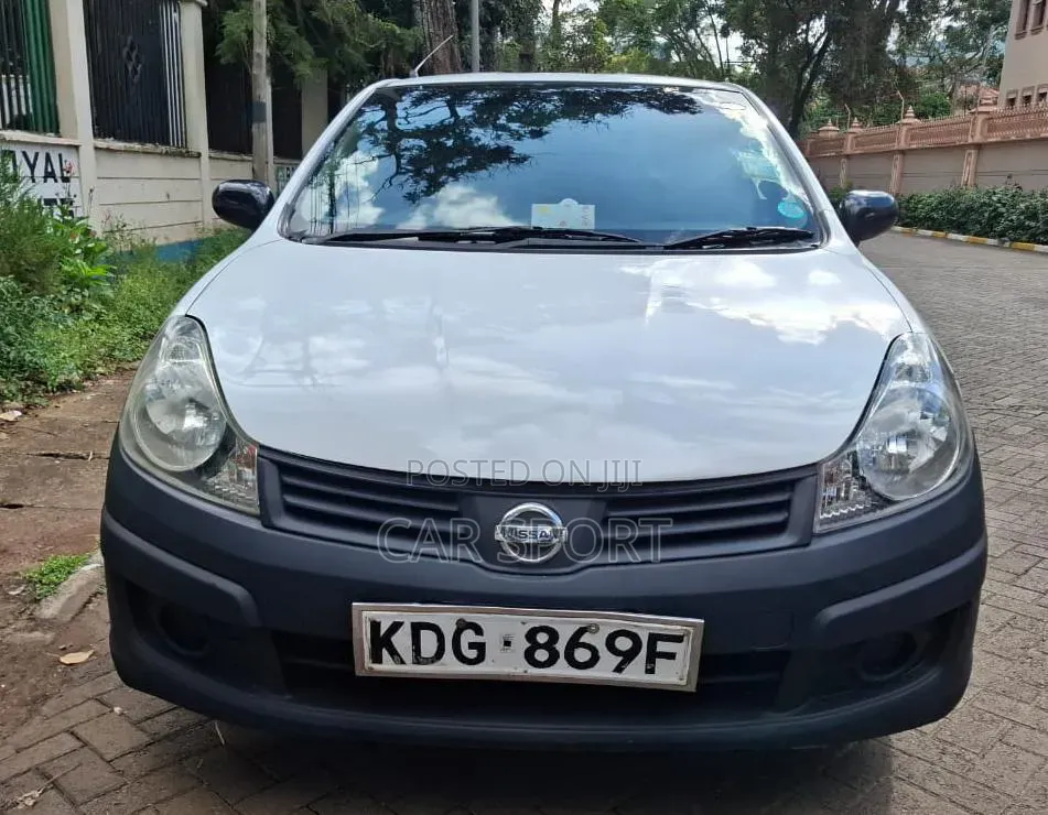 Nissan Advan 2014 White