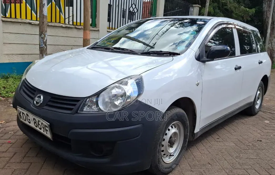 Nissan Advan 2014 White