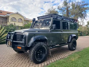 Land Rover Defender Base 4x4 1993 Gray