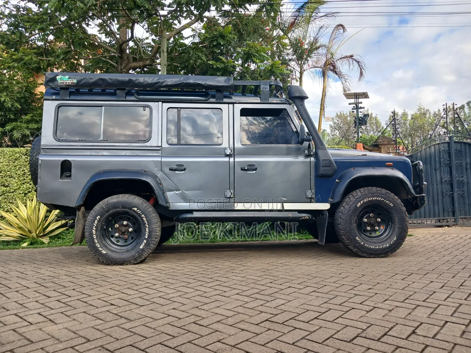 Land Rover Defender Base 4x4 1993 Gray