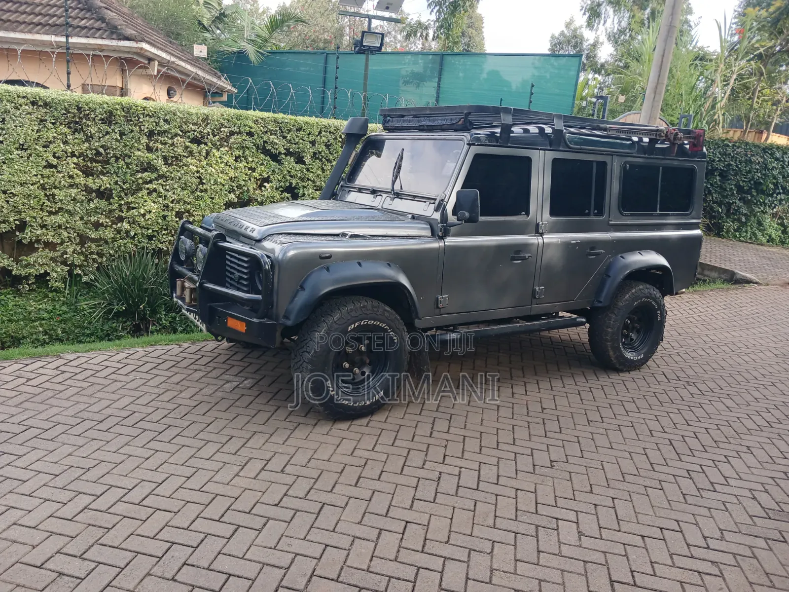 Land Rover Defender Base 4x4 1993 Gray