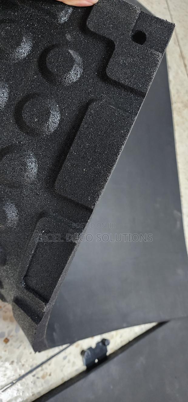 Anti-Slip 20mm Rubber Gym Tiles – Safe for Every Workout - thumbnail 2