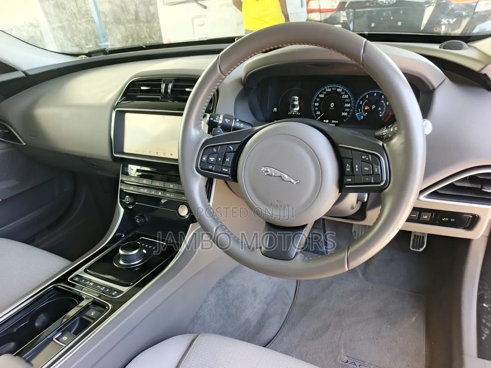 Jaguar XE 25t Premium AWD 2018 Black