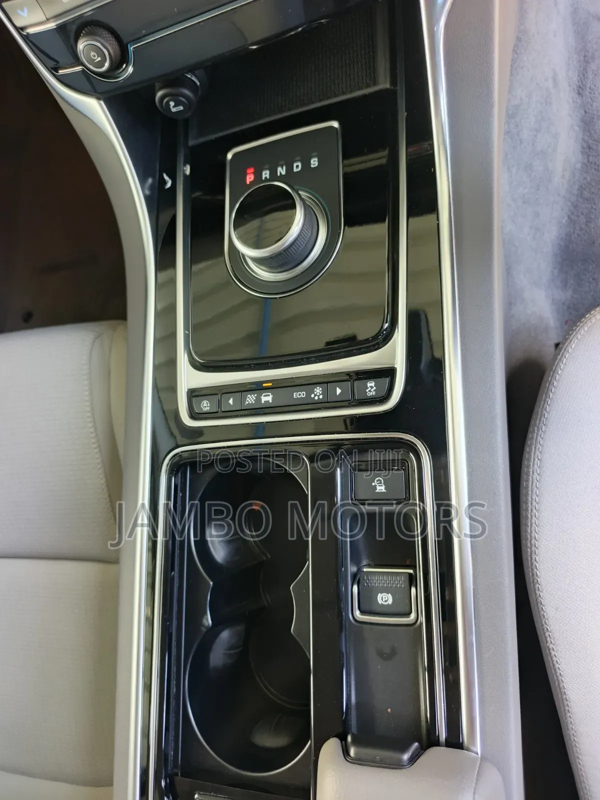 Jaguar XE 25t Premium AWD 2018 Black