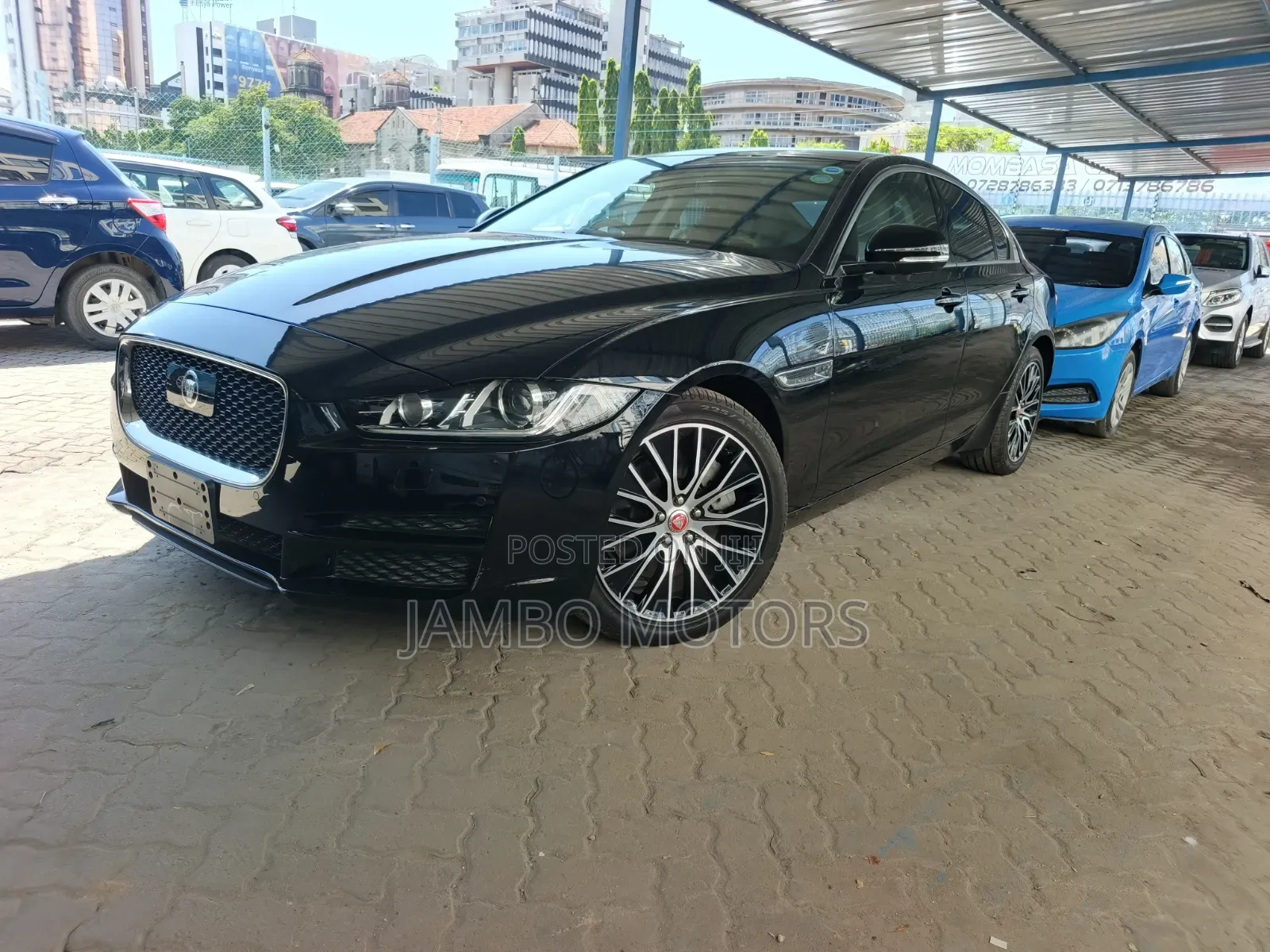 Jaguar XE 25t Premium AWD 2018 Black