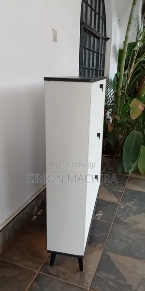 Bucket Flip Shoe Rack