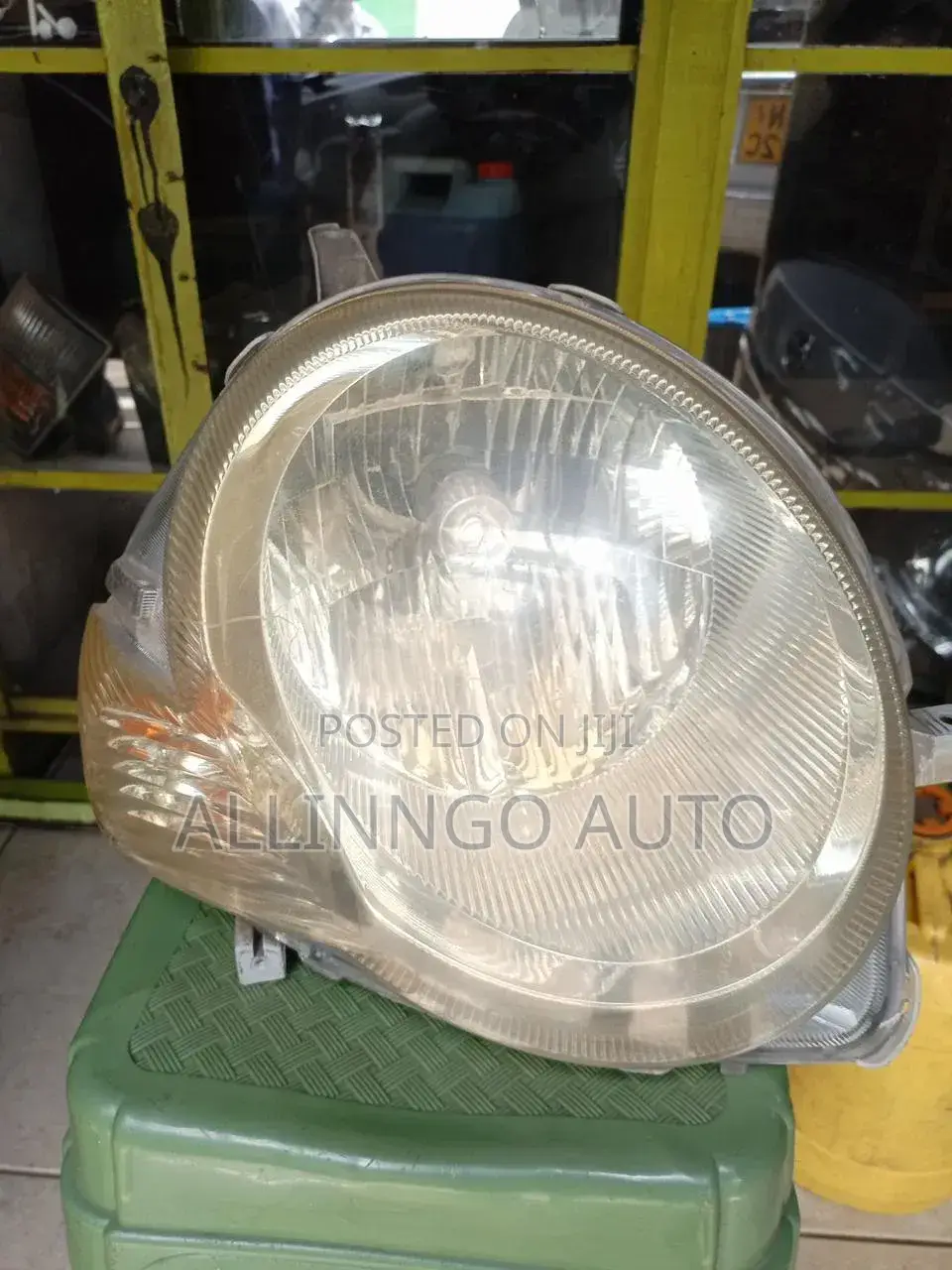 Toyota Sienta 2005 Headlight