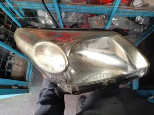 Toyota Ist Headlight