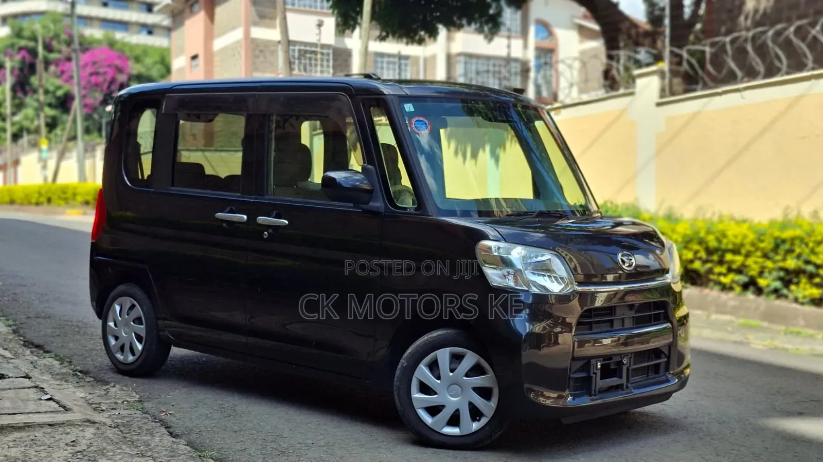 Daihatsu Tanto 660 FWD 2019 Black