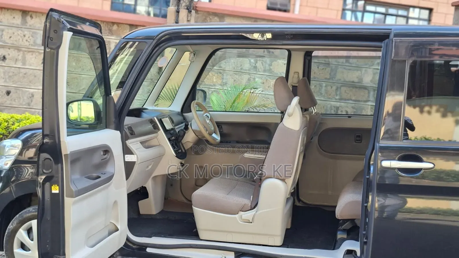 Daihatsu Tanto 660 FWD 2019 Black