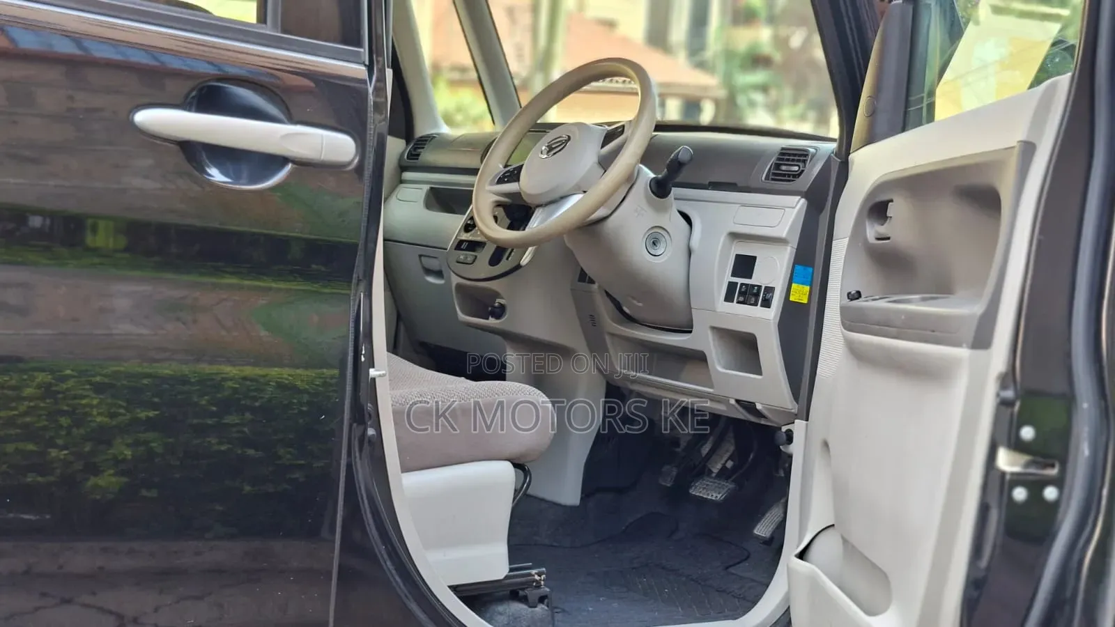 Daihatsu Tanto 660 FWD 2019 Black