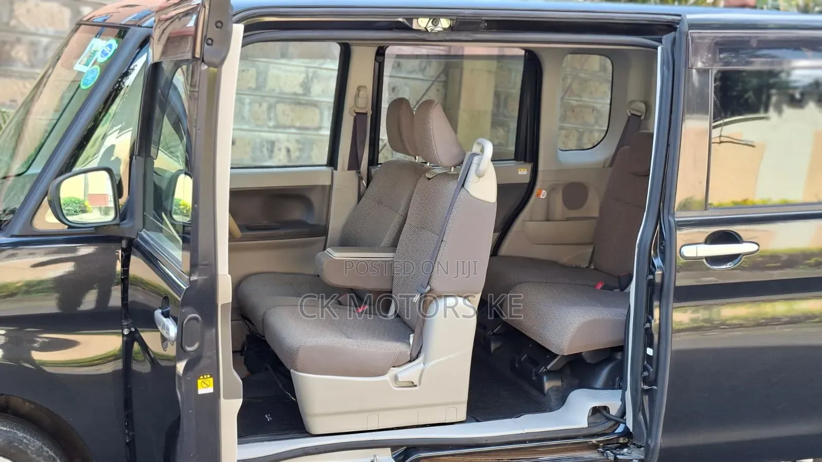 Daihatsu Tanto 660 FWD 2019 Black
