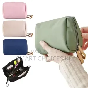 Small Mini Toiletry Bag Portable Makeup Bag 
Large Capacity
