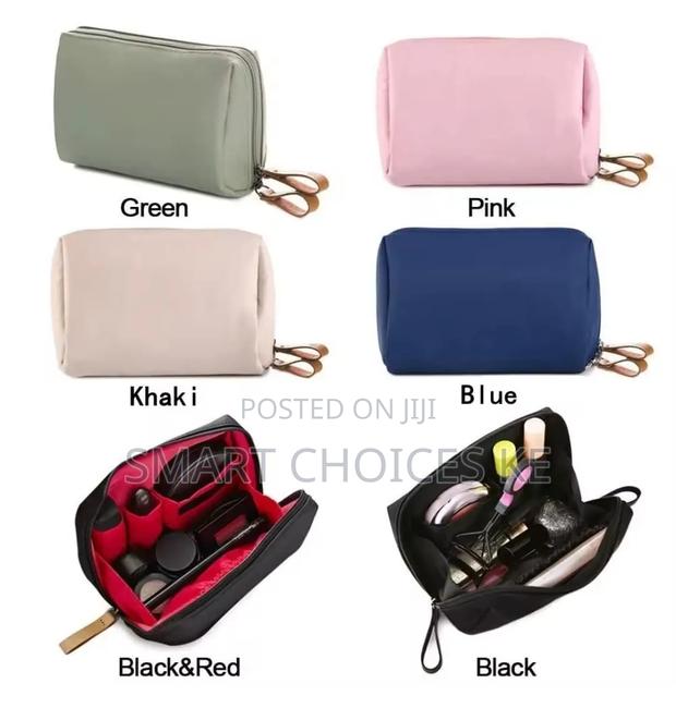Small Mini Toiletry Bag Portable Makeup Bag 
Large Capacity - thumbnail 2
