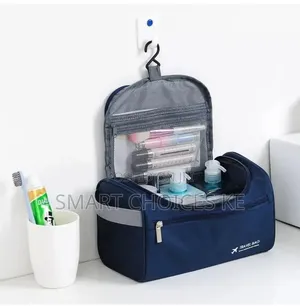 *Portable Waterproof Hanging Storage Bag /Travel Cosmetic Bag
