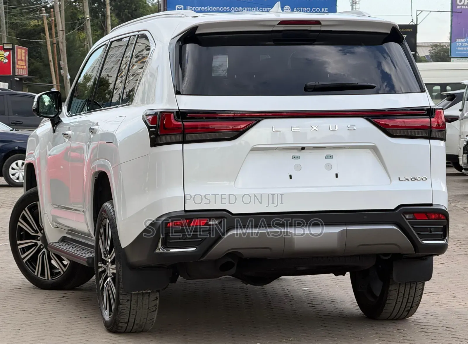 Lexus LX 600 2022 White
