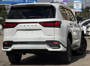 Lexus LX 600 2022 White