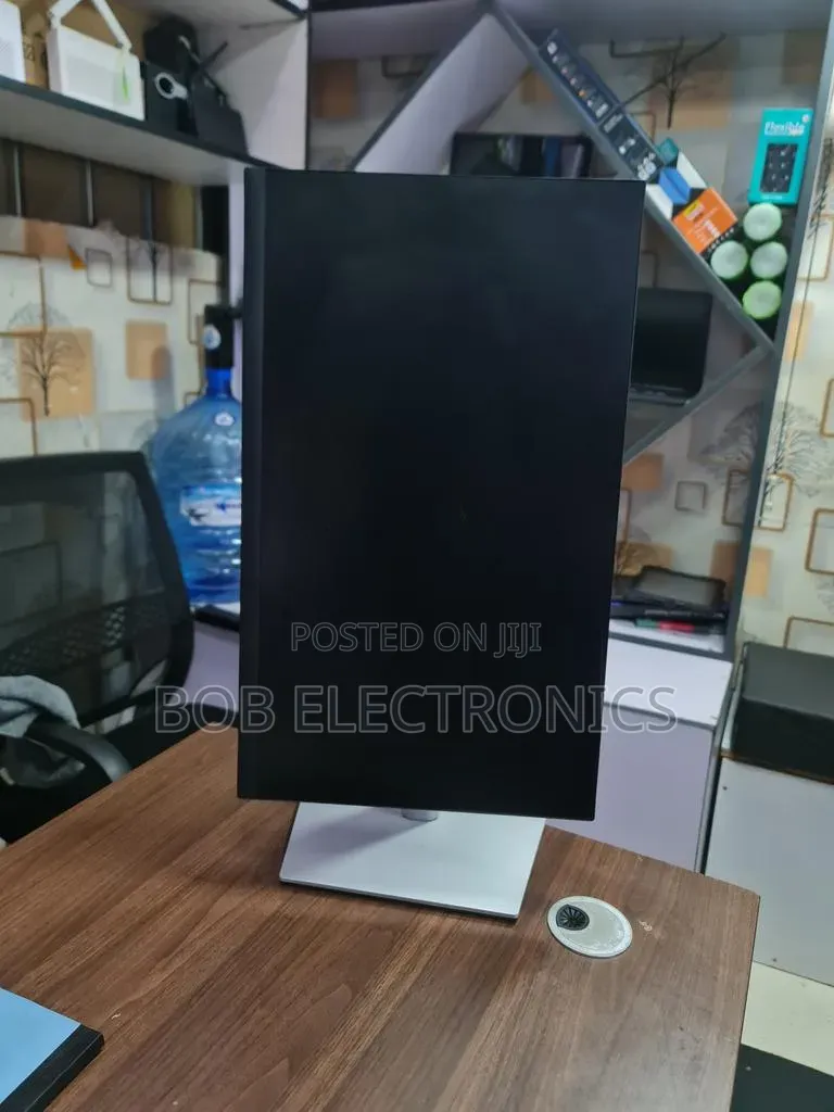 Edge to Edge 22inch Monitor