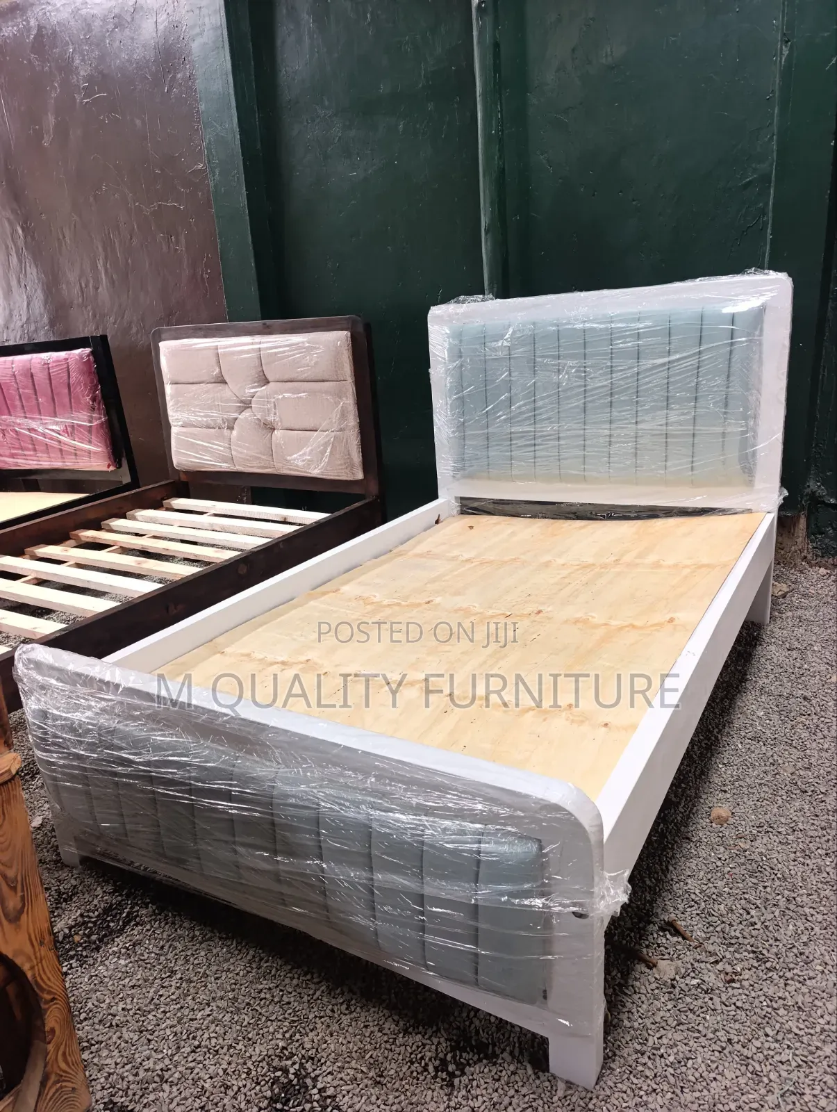 Modern Queen Size Bed-Elegant and Durable